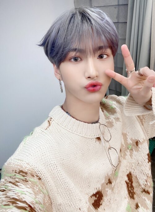 Beige Abstract Crewneck Knit Sweater | Seonghwa - ATEEZ