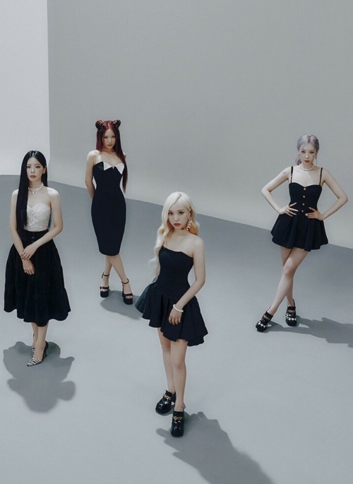 Black Bustier A-Line Dress With Gold Buttons | Handong - Dreamcatcher
