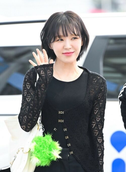 Black Diamond Lace Pattern Cardigan | Wendy - Red Velvet