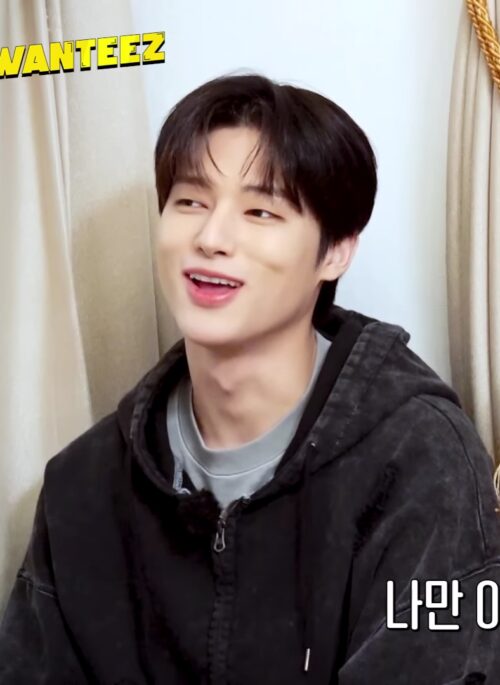 Black Washed Hooded Jacket | Wooyoung - ATEEZ