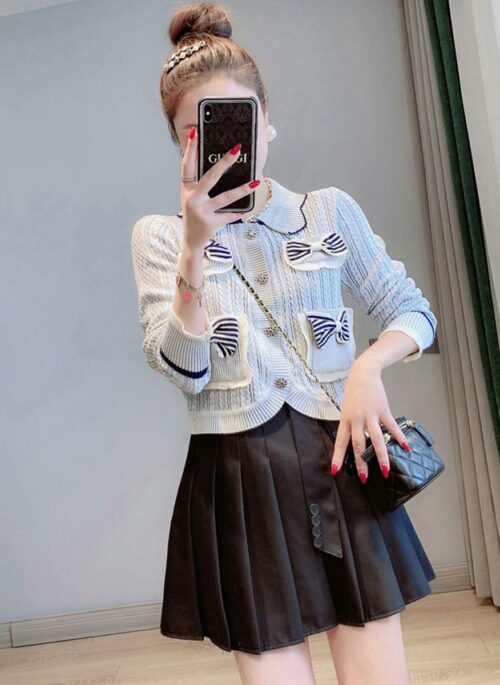 Blue Ribbon Pocket Crop Cardigan | Gaeul - IVE