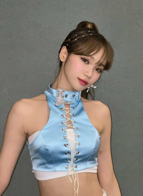 Brown Faux Leather Lace-Up Buckle Top | Chaewon - Le Sserafim