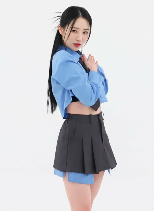 Grey Pleated Skirt With Overlapping Blue Details | SuA - Dreamcatcher