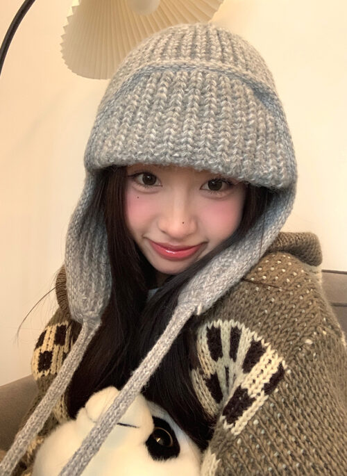 Grey Knitted Earflap Tie Hat | Key - SHINee