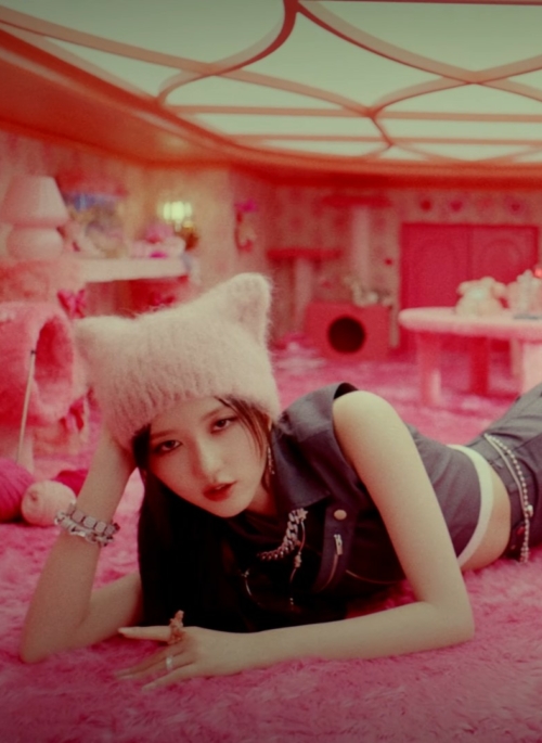 White Mohair Cat Ears Beanie | Gaeul - IVE