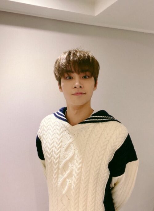 White Sailor Collared Knit Sweater | Xiaojun - NCT