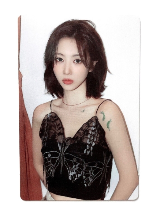 Black Butterfly Crop Top | Yoohyeon - Dreamcatcher